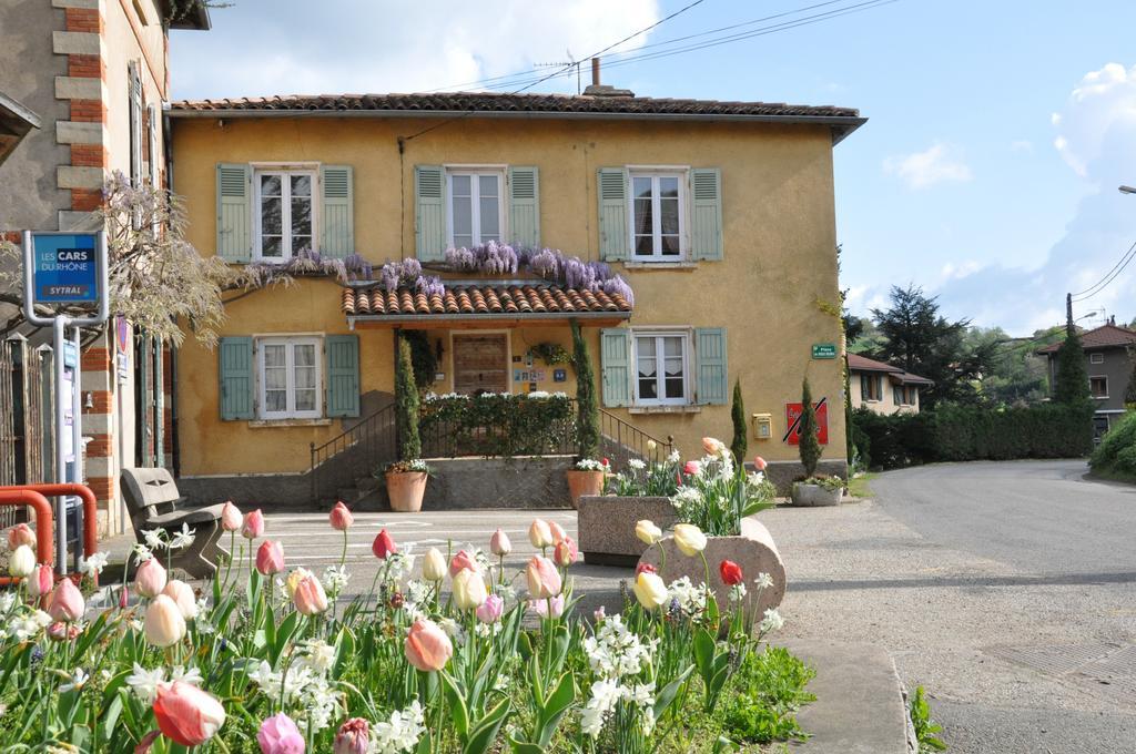 Chambre D'Hotes La Noue Saint-Pierre-la-Palud Exteriör bild